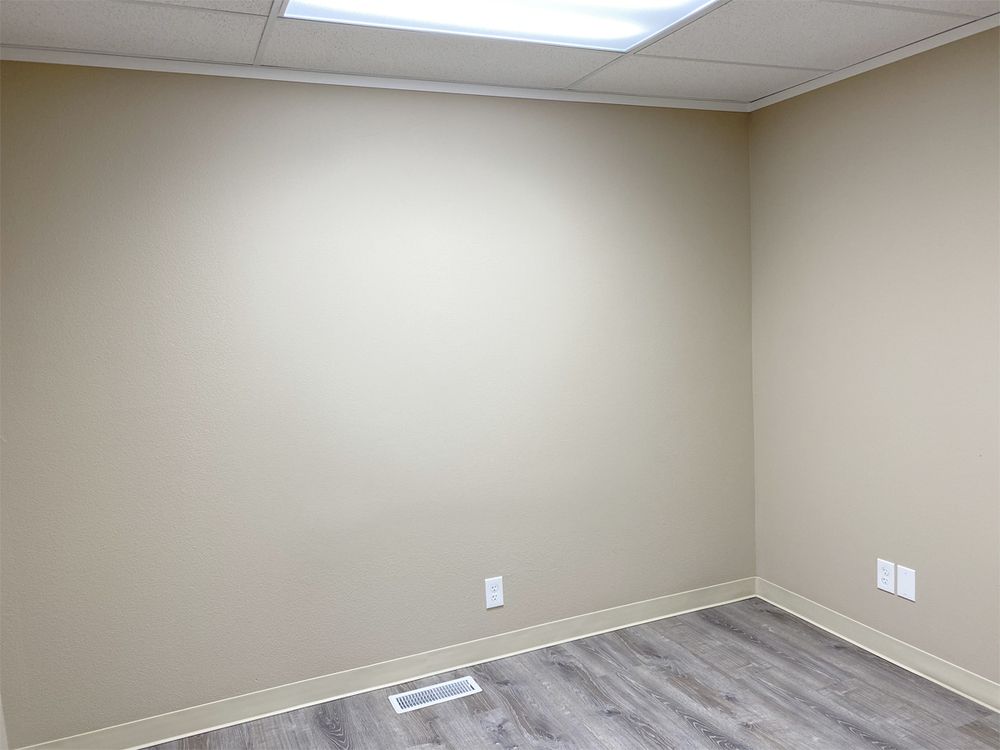 NEWLY REMODELED MEDICAL &/OR OFFICE SPACE: 800 SE 181st Ave, Portland, OR 97233